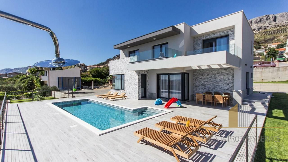 Elegant villa with panoramic sea view near Split!