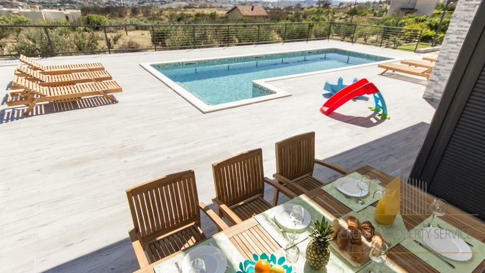 Elegant villa with panoramic sea view near Split!
