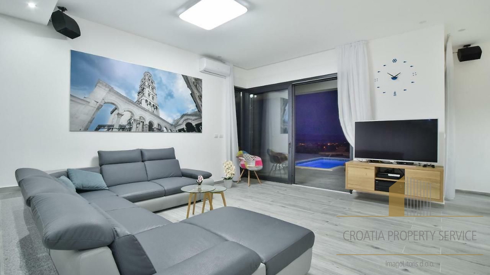Elegant villa with panoramic sea view near Split!