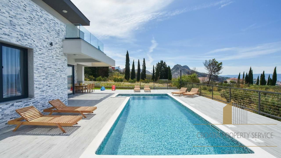 Elegant villa with panoramic sea view near Split!