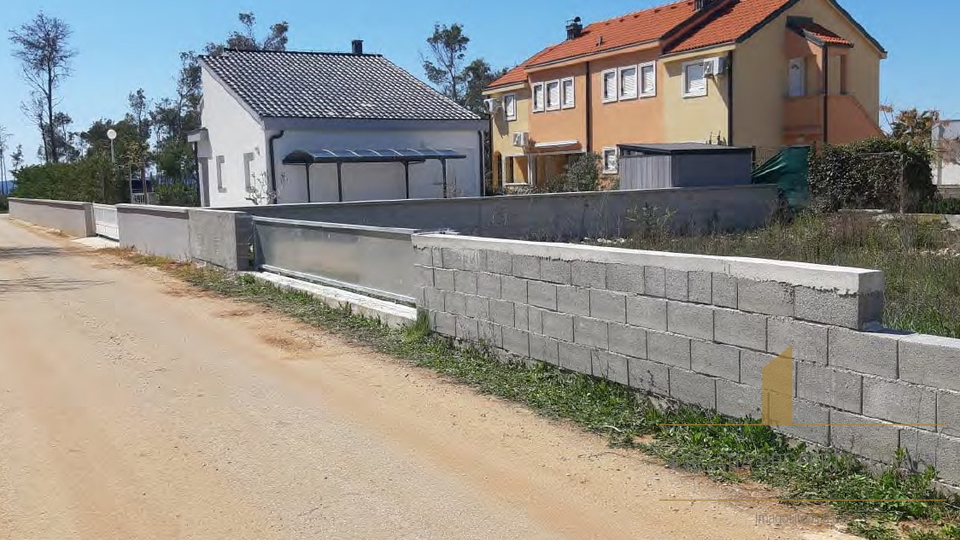 Привлекательный земельный участок в 90 м от моря - Привлака, Задар!