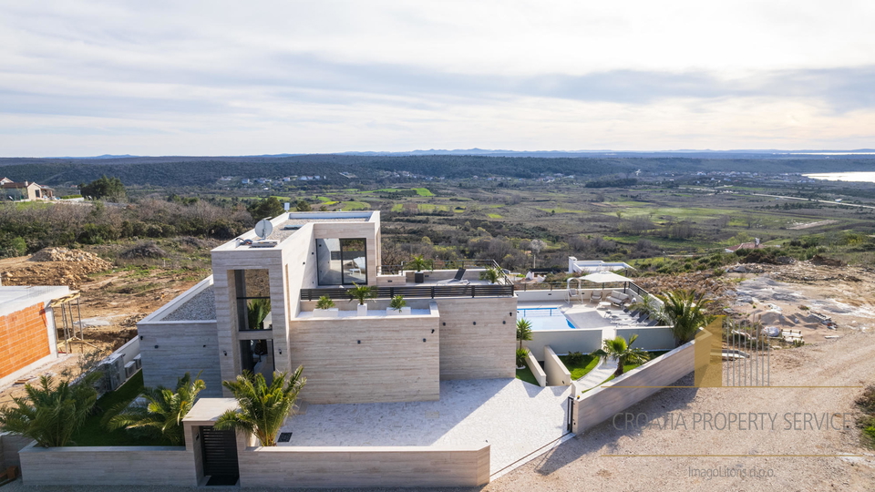 Elegante Villa mit Panoramablick auf das Meer in der Nähe von Zadar!