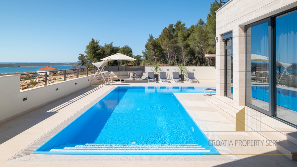 Elegante Villa mit Panoramablick auf das Meer in der Nähe von Zadar!