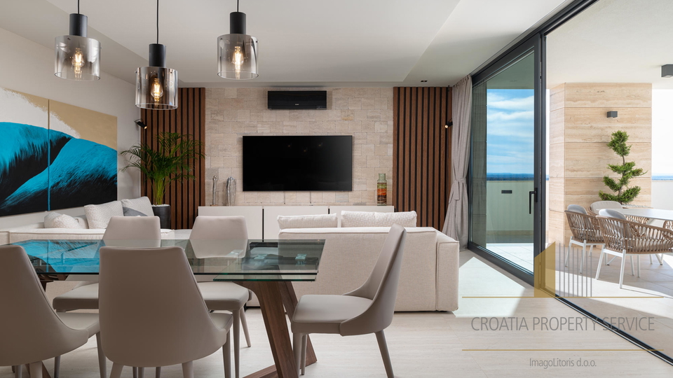 Elegante Villa mit Panoramablick auf das Meer in der Nähe von Zadar!