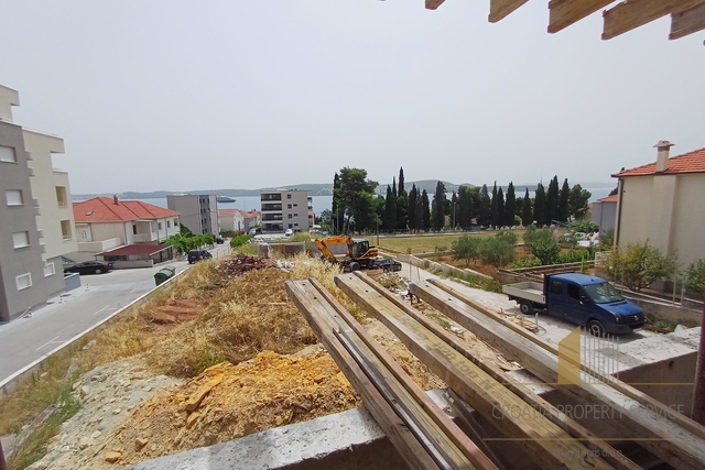 Apartment in a modern new building, 250 m from the beach - Seget Donji!
