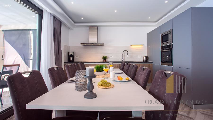 Exclusive villa with panoramic sea view and infinity pool - Omiš!