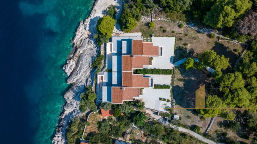 Two luxury villas in an exclusive location by the sea on the island of Koločep near Dubrovnik!