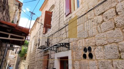Renoviertes Steinhaus in der Altstadt von Trogir!