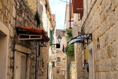 Renoviertes Steinhaus in der Altstadt von Trogir!