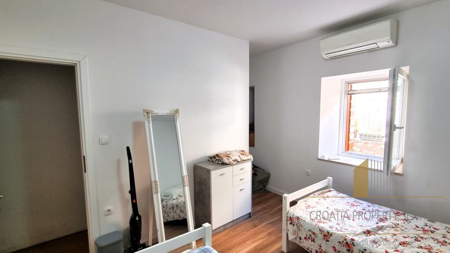 Renoviertes Steinhaus in der Altstadt von Trogir!