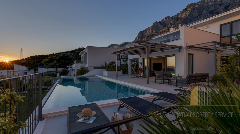 Neue Luxusvilla mit offenem Meerblick in Makarska!