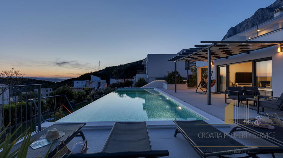 Neue Luxusvilla mit offenem Meerblick in Makarska!