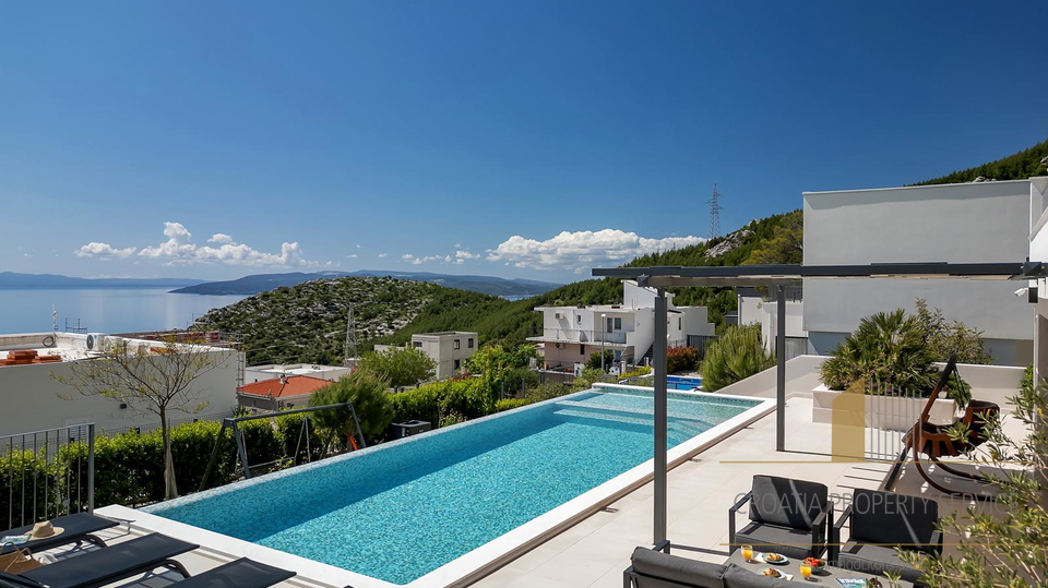 Neue Luxusvilla mit offenem Meerblick in Makarska!
