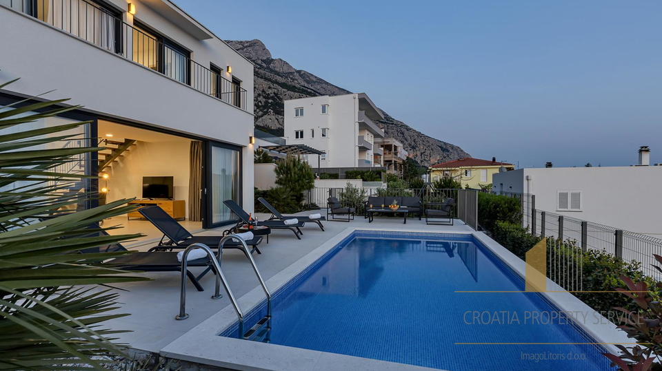 Neue Luxusvilla mit offenem Meerblick in Makarska!