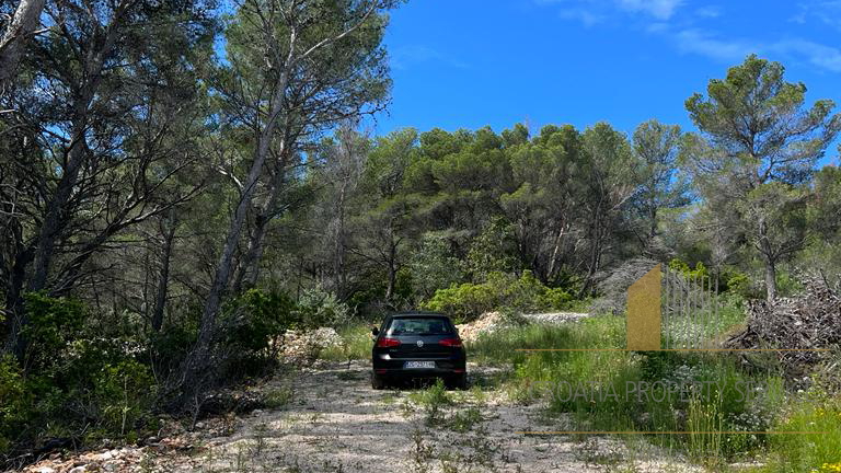 Perfect Investment: T2 building land in Sutivan, 100 m from the beach!