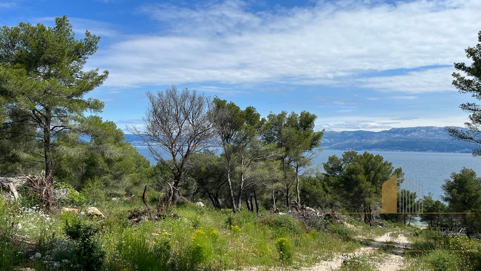 Perfect Investment: T2 building land in Sutivan, 100 m from the beach!