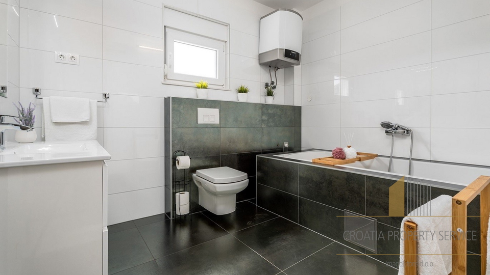 A beautiful villa with a pool in the hinterland of Omiš!