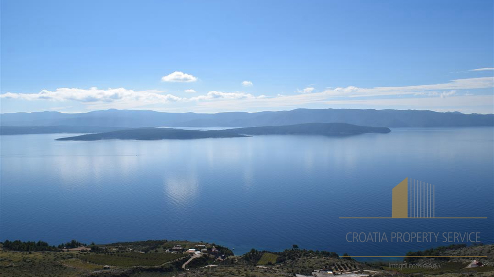 Izjemno kmetijsko zemljišče v prvi vrsti do morja na otoku Braču!