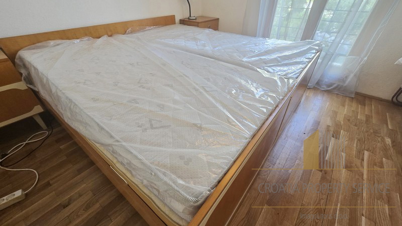 Hiša s prelepim pogledom na morje v Makarski!