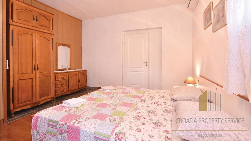 A beautiful house in an exclusive location next to the beach on the island of Čiovo!