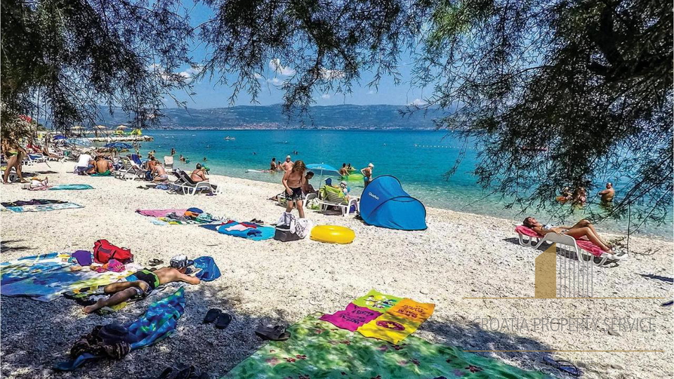 A beautiful house in an exclusive location next to the beach on the island of Čiovo!