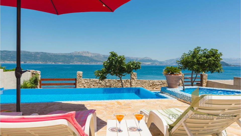 A beautiful house in an exclusive location next to the beach on the island of Čiovo!