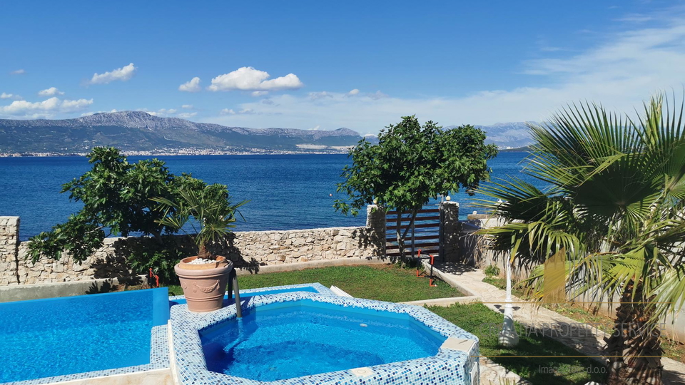 A beautiful house in an exclusive location next to the beach on the island of Čiovo!