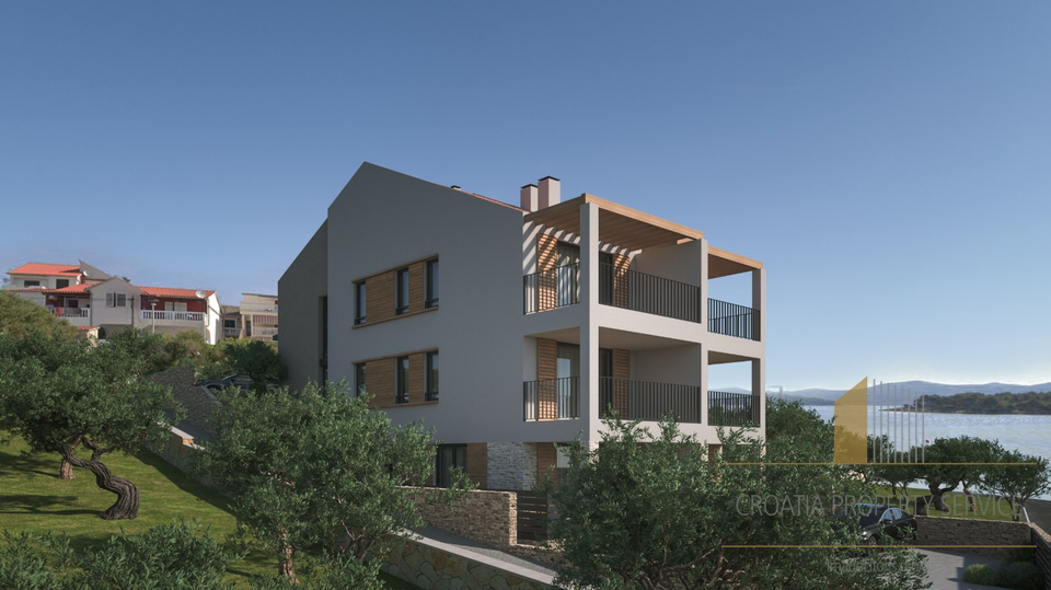 Luxury apartment with a garden, front row to the sea, on the island of Murter!