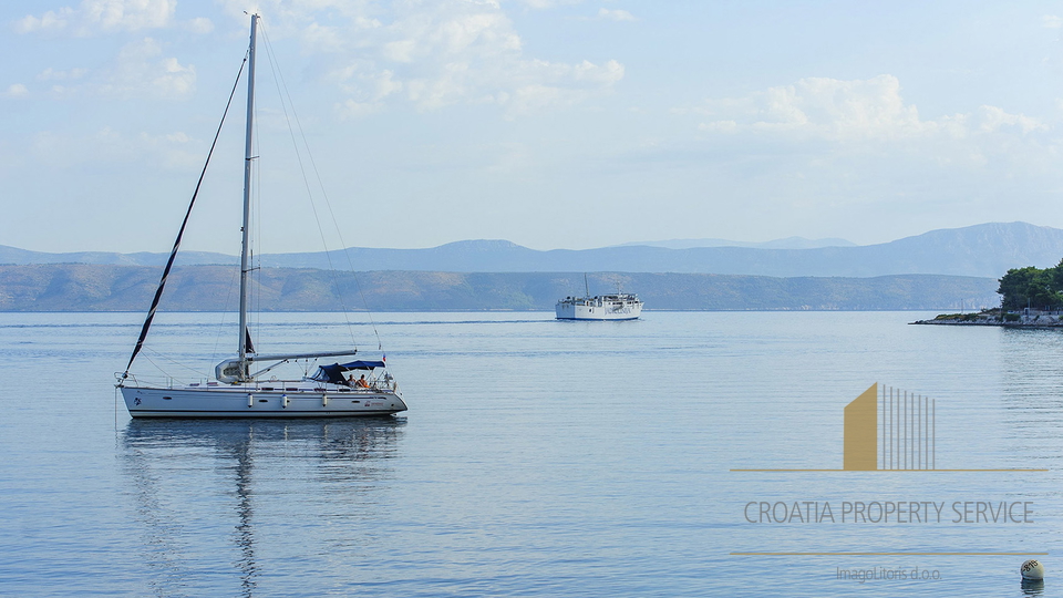 Building plot 80 m from the sea on the island of Šolta!