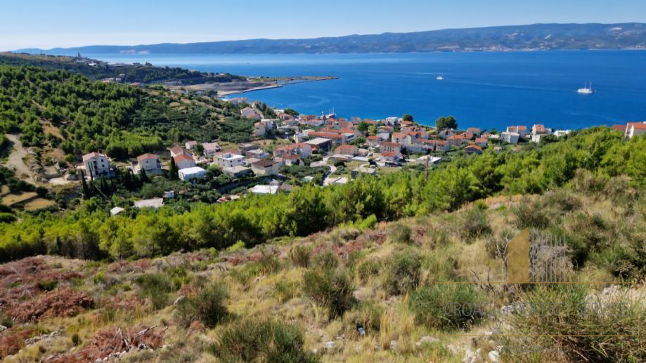 Baugrundstück mit freiem Blick auf das Meer an der Riviera von Omiš!