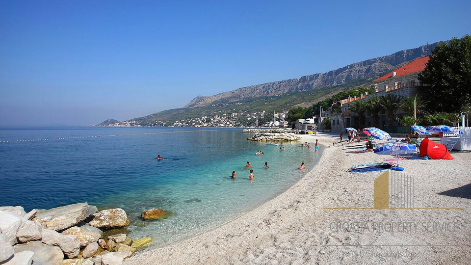 Building plot with an open view of the sea on the Omiš Riviera!