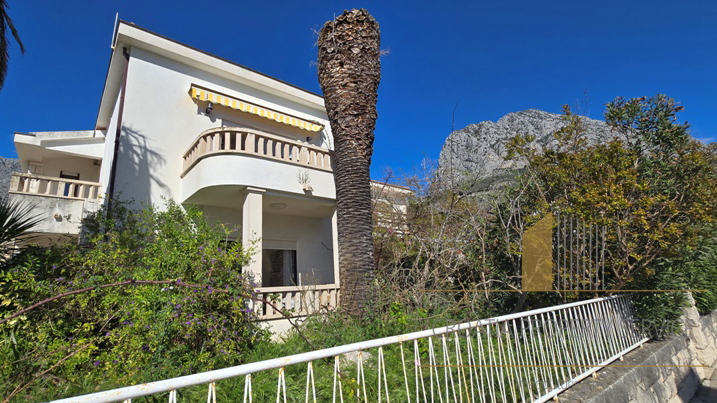 Bellissima casa in prima fila sul mare a Zaostrog, Riviera di Makarska!