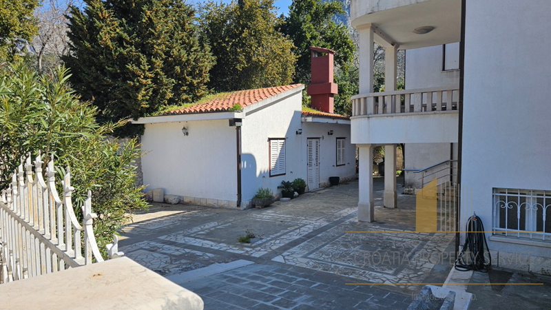 Bellissima casa in prima fila sul mare a Zaostrog, Riviera di Makarska!