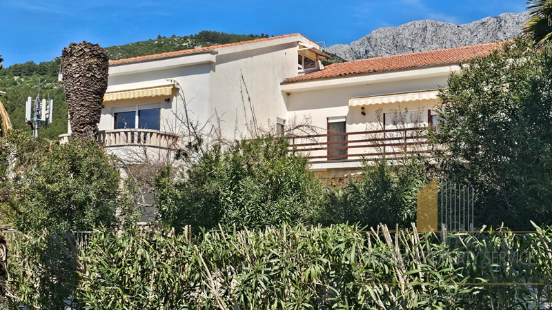 Bellissima casa in prima fila sul mare a Zaostrog, Riviera di Makarska!