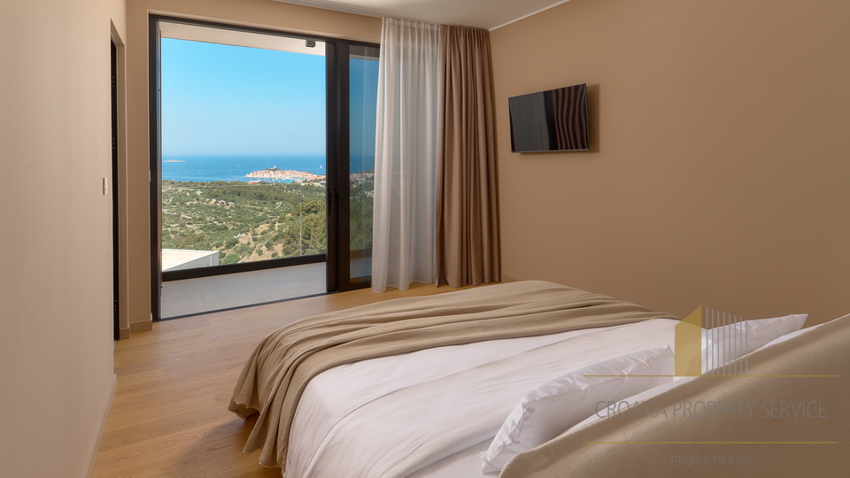 Exklusive moderne Villa mit Panoramablick auf das Meer – Primošten!