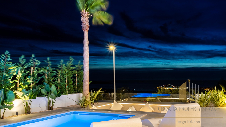 Spektakularna vila z odprtim pogledom na morje na ekskluzivni lokaciji v Primoštenu!