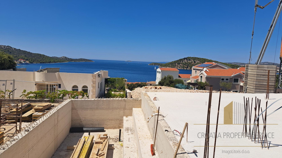 New luxury villa 170 m from the sea – Ražanj!
