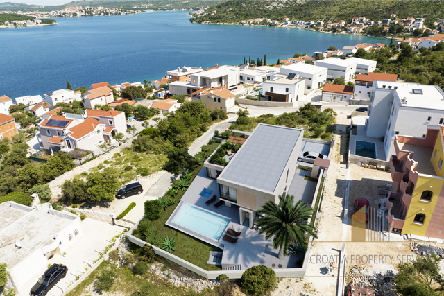New luxury villa 170 m from the sea – Ražanj!