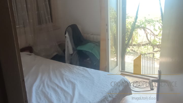 Edinstvena priložnost: hiša z razgledom na morje v okolici Splita!