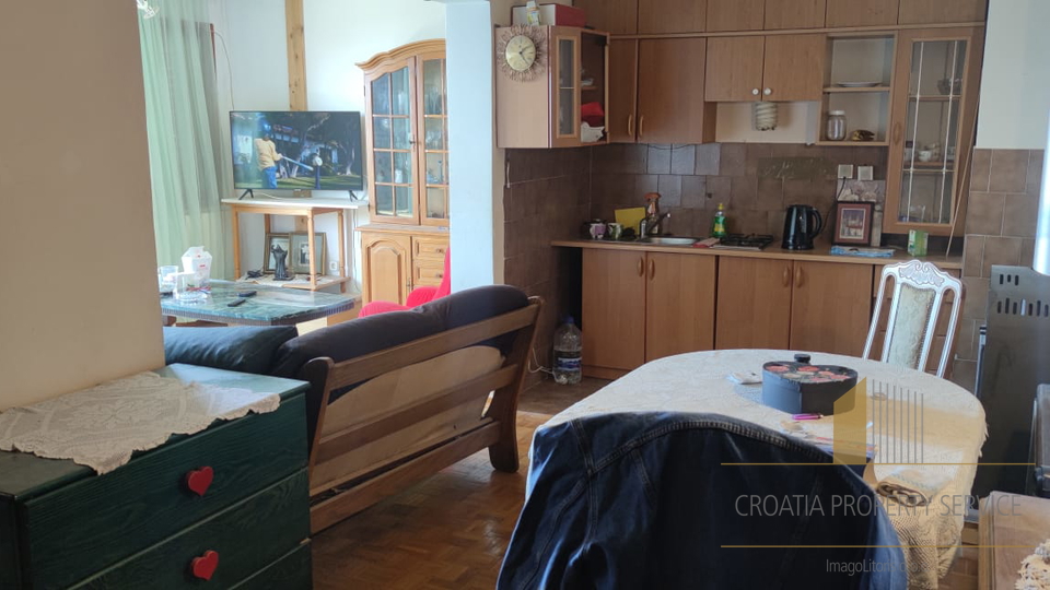 Edinstvena priložnost: hiša z razgledom na morje v okolici Splita!