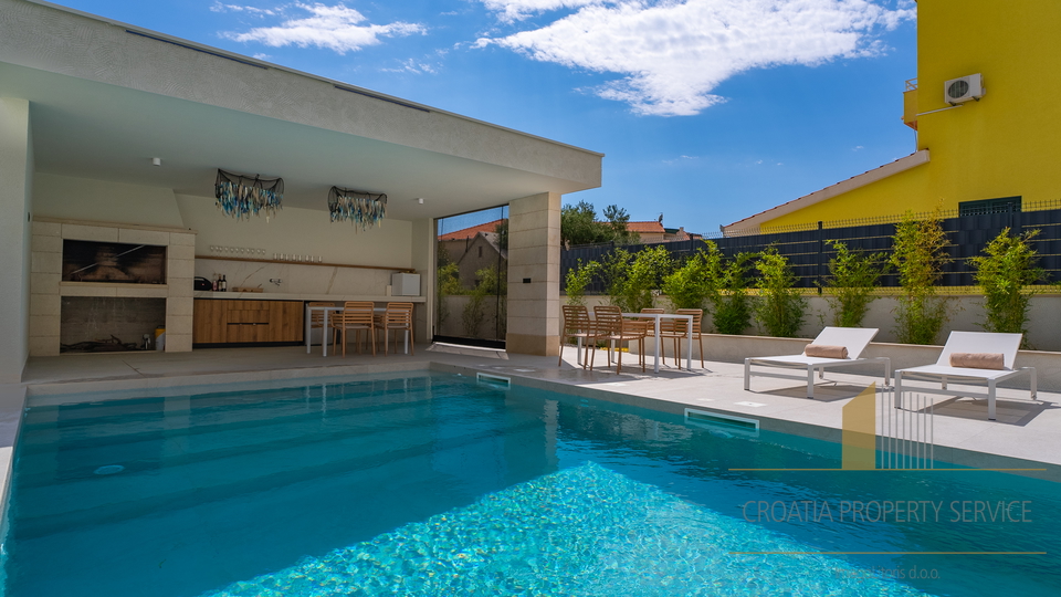 Luxury  5* apartment villa with sea view  in the vicinity of Split!