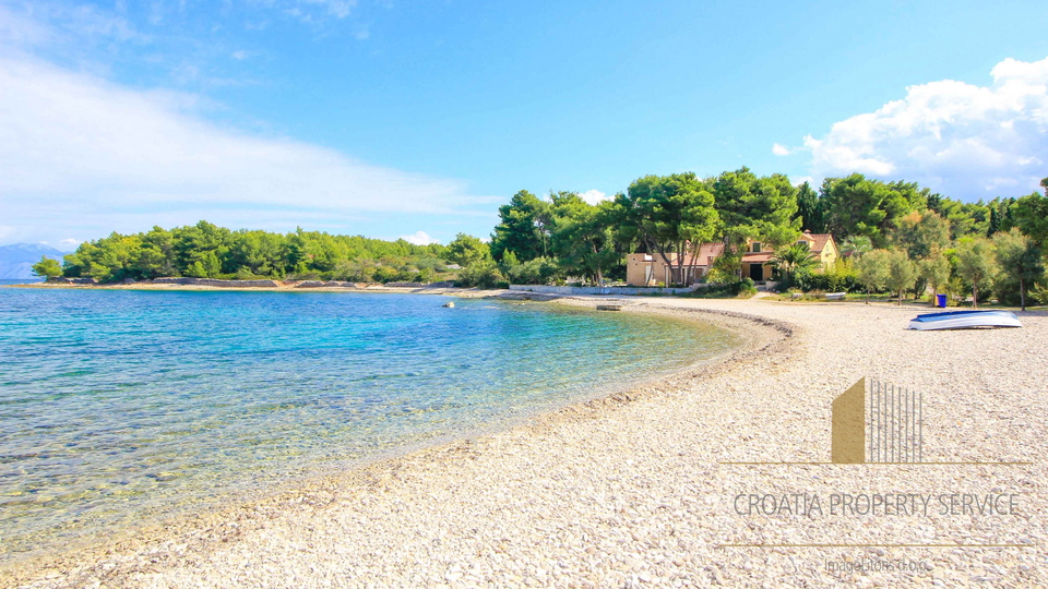 Attractive building plot 70 m from the sea - Supetar!