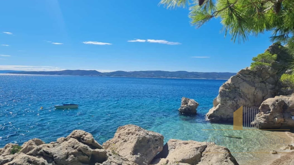 Bellissima casa con piscina in prima fila sulla spiaggia nella riviera di Omiš!