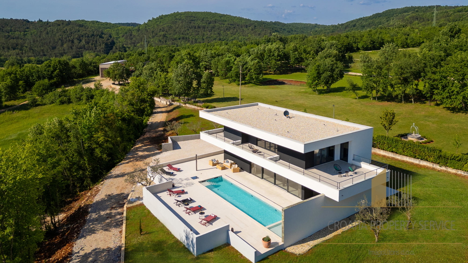 Luxury villa with 5*, spacious grounds, and a private pool in the heart of Istria!