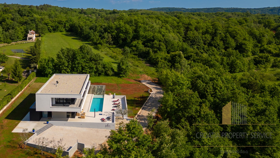 Luxury villa with 5*, spacious grounds, and a private pool in the heart of Istria!