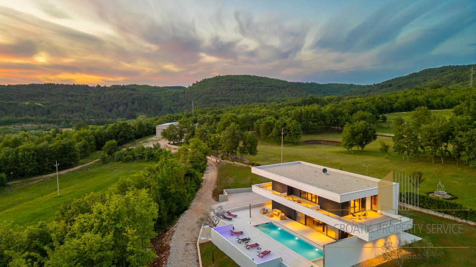 Luxury villa with 5*, spacious grounds, and a private pool in the heart of Istria!