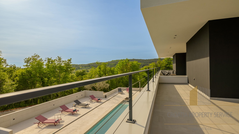 Luxury villa with 5*, spacious grounds, and a private pool in the heart of Istria!