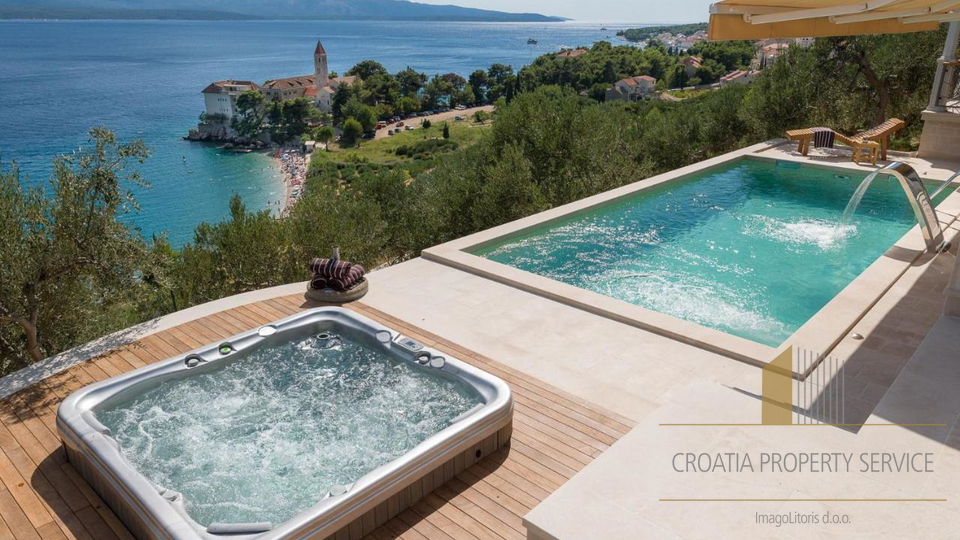 Exklusive Villa nur 100 Meter vom Strand entfernt in Bol, Insel Brač!