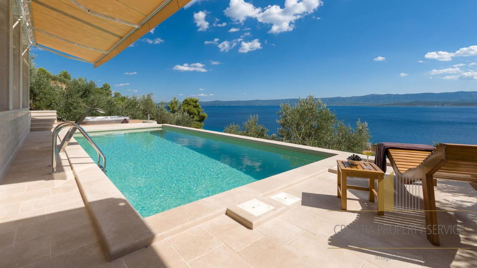 Exclusive villa just 100 meters from the beach in Bol, island of Brač!