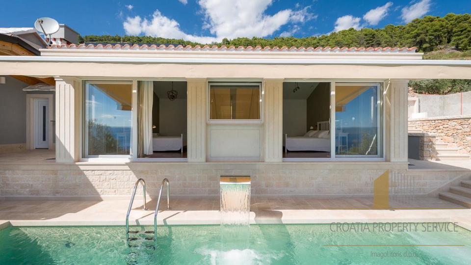 Exclusive villa just 100 meters from the beach in Bol, island of Brač!